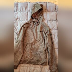Mens Nike hoodie. SIZE S